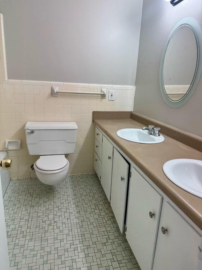 Building Photo - 1416 Mitts Dr