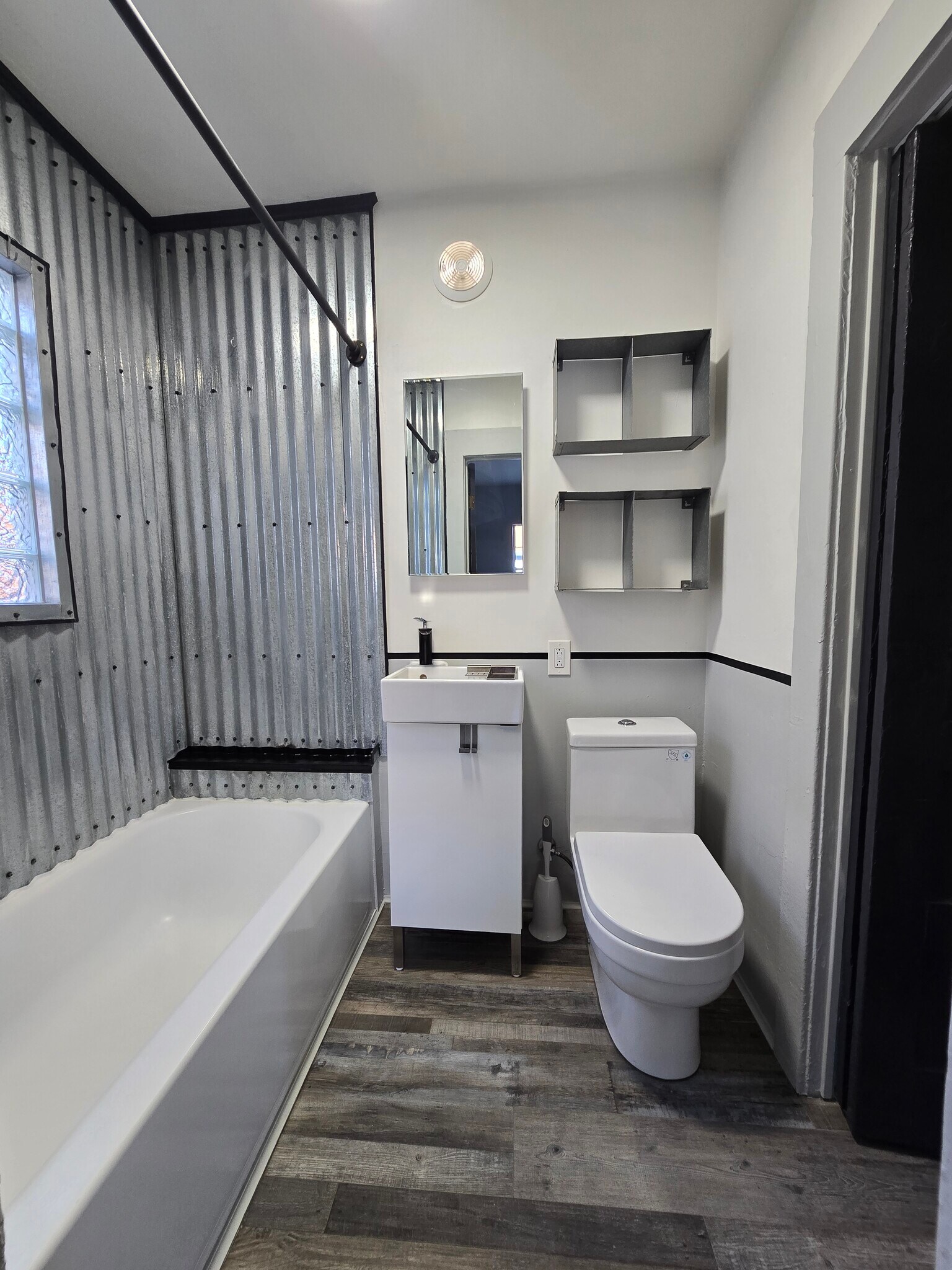 Bathroom - 838 E 76th St
