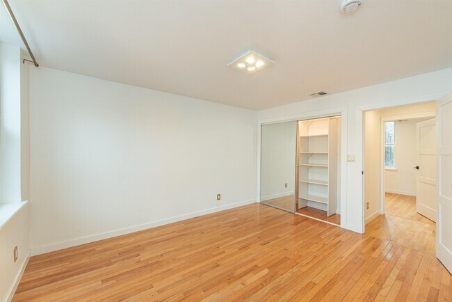 Building Photo - 6405 JFK Blvd E