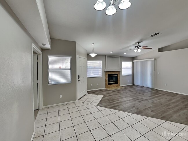 Building Photo - 5565 E Cy Young Dr