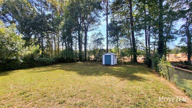 Building Photo - 206 Plaza Dr