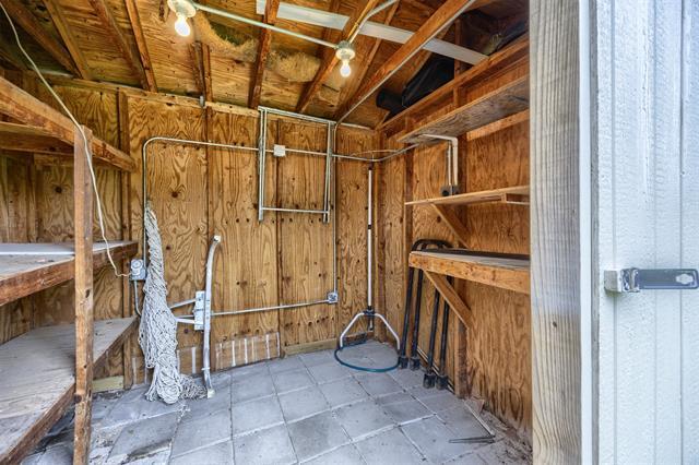 Building Photo - 1404 Seminole Dr