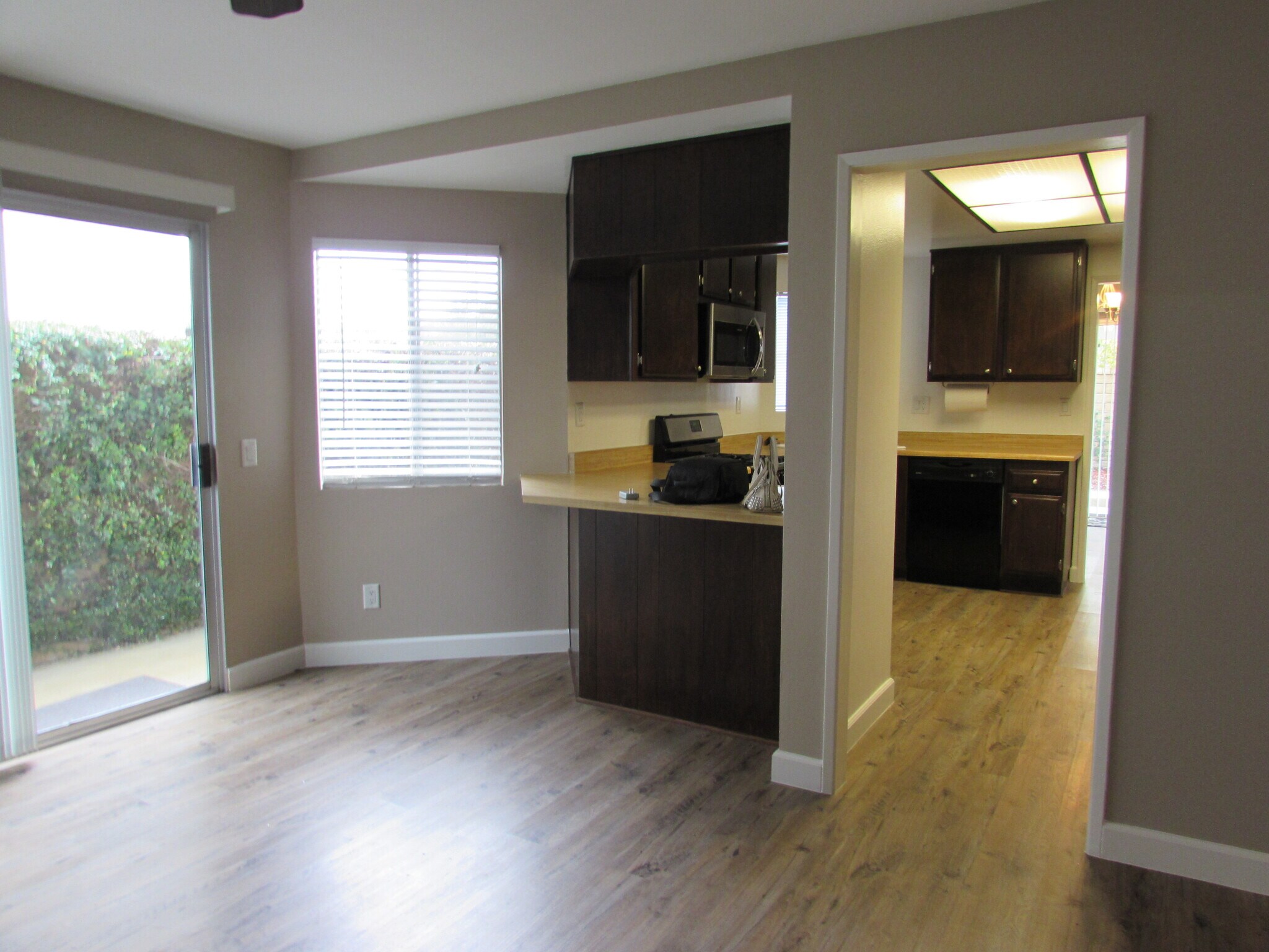 Building Photo - 15916 Rosehaven Ln
