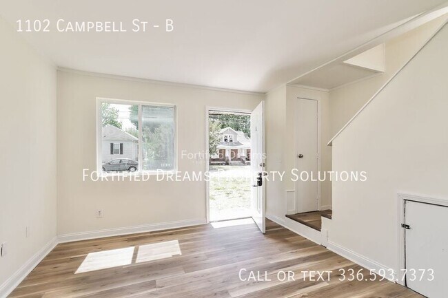 Building Photo - 1102 Campbell St