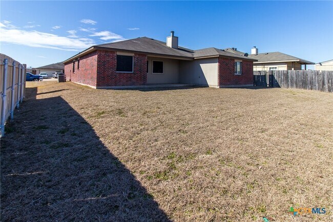 Building Photo - 3803 Lyna Ct