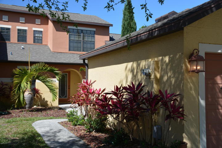 Building Photo - 1055 Luminary Cir