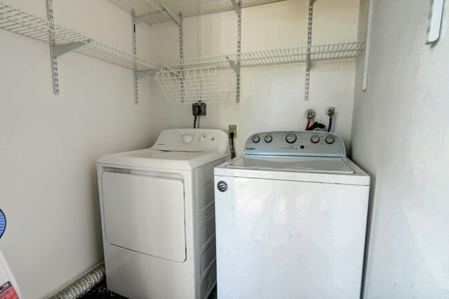 Building Photo - 42 Burgundy A