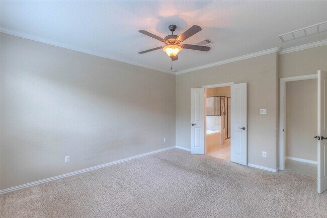Building Photo - 2259 Golden Laurel Dr