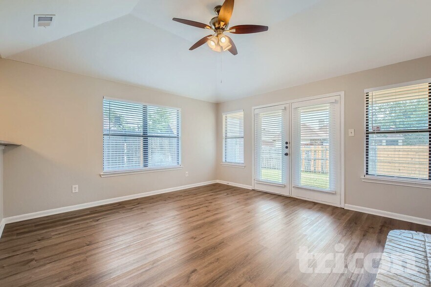 Building Photo - 2528 Widgeon Way