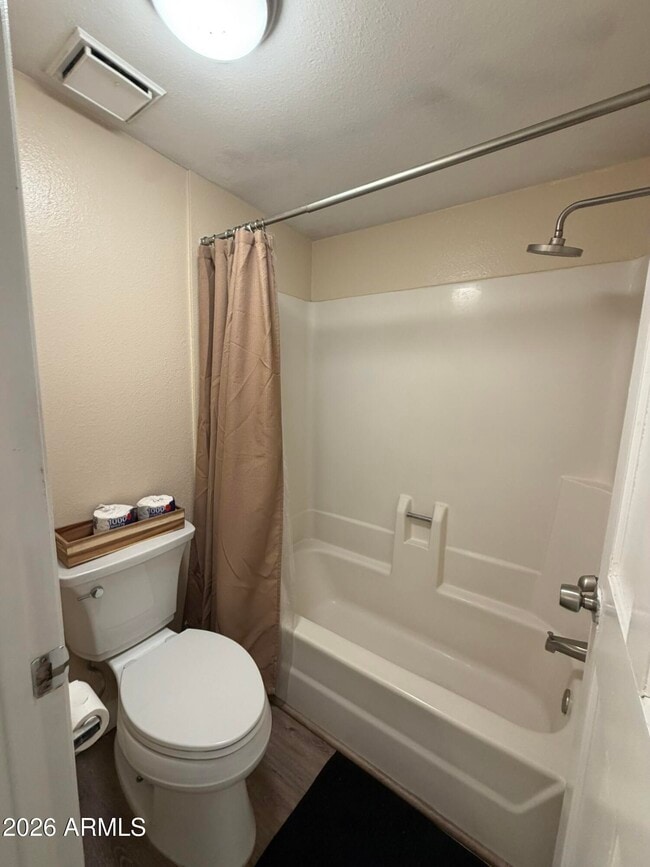 Building Photo - 1111 E University Dr