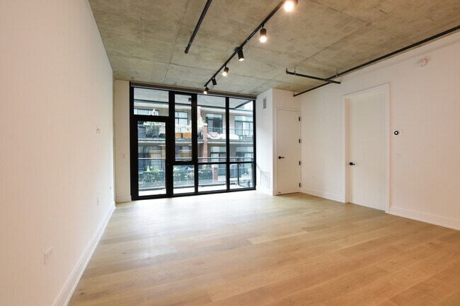 Building Photo - 111 S Peoria St