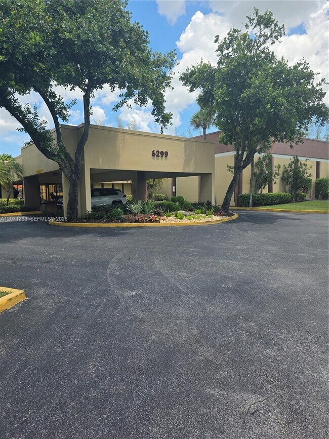 Building Photo - 5830 NW 64th Ave