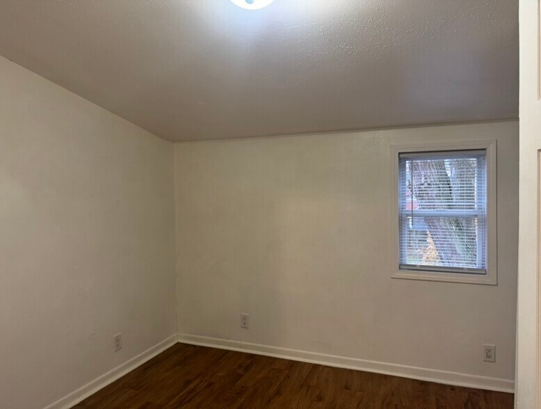 Building Photo - 2937 Sachs St