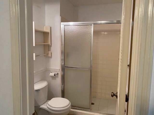 Building Photo - 11610 Pine Knoll