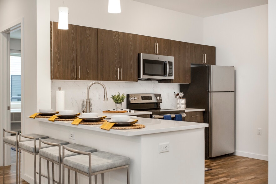 Building Photo - Lexington at Carteret