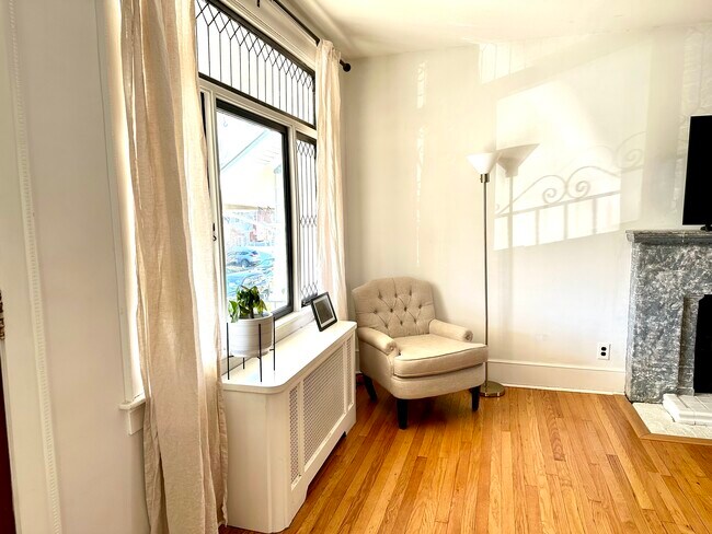 Building Photo - 311 Chandler St