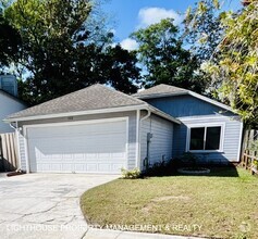 Building Photo - Spacious 4 Bed/2 Bath Home with Marsh View...
