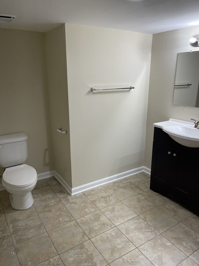 Building Photo - 8209 Comet Dr