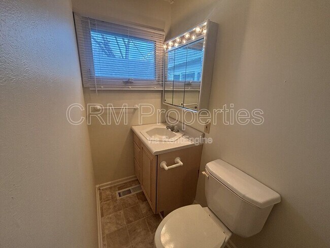 Building Photo - 202 Lody Ln