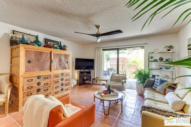 Building Photo - 2170 S Palm Canyon Dr