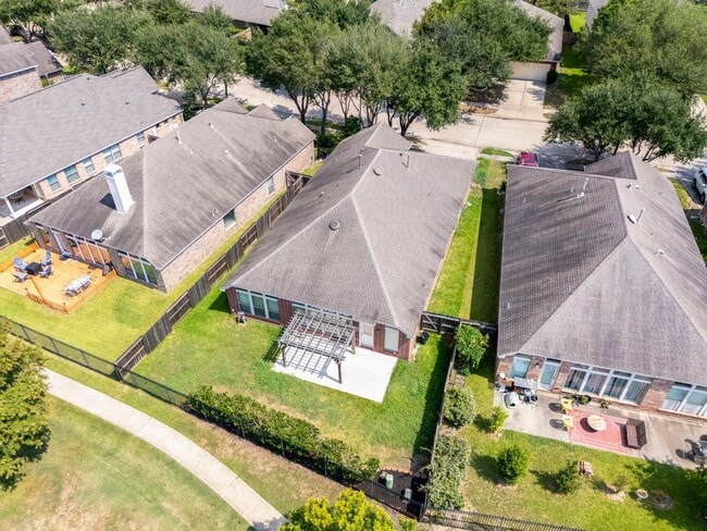 Building Photo - 7242 Rambling Tree Ln