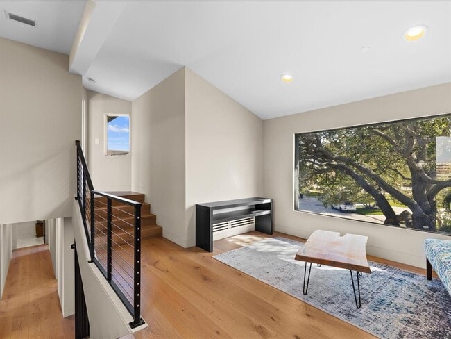 Building Photo - 621 Belle Isle Ave
