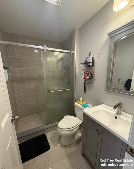 Building Photo - 71 Hillside St