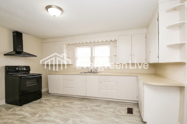 Building Photo - 4207 Garden St