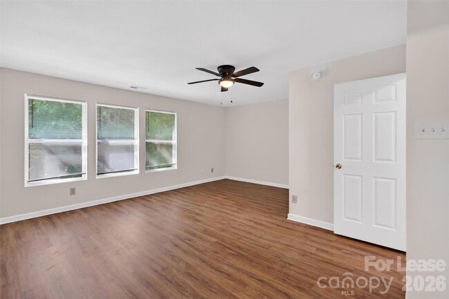Building Photo - 458 Settlers Ridge Dr