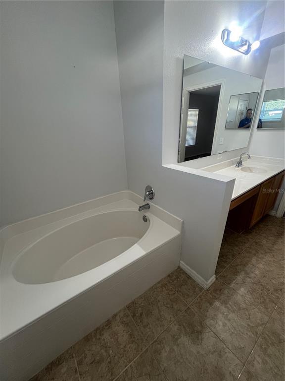 Building Photo - 5524 Sycamore Canyon Dr