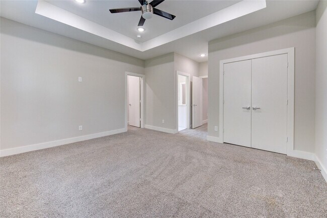 Building Photo - 4536 Sunflower St