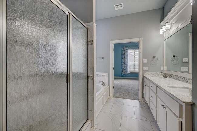 Building Photo - 6100 NW 154th St