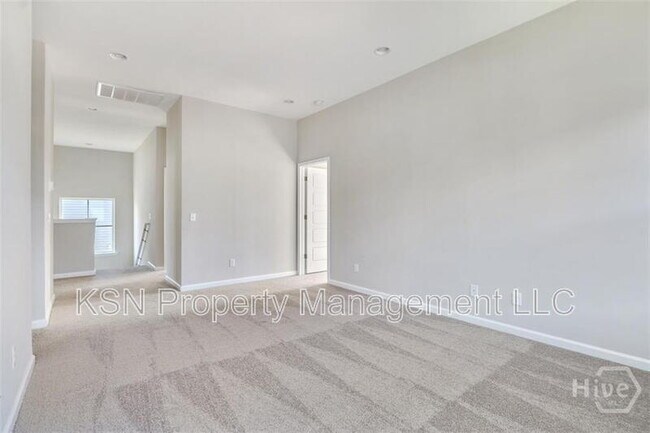 Building Photo - 196 Brickhill Cir