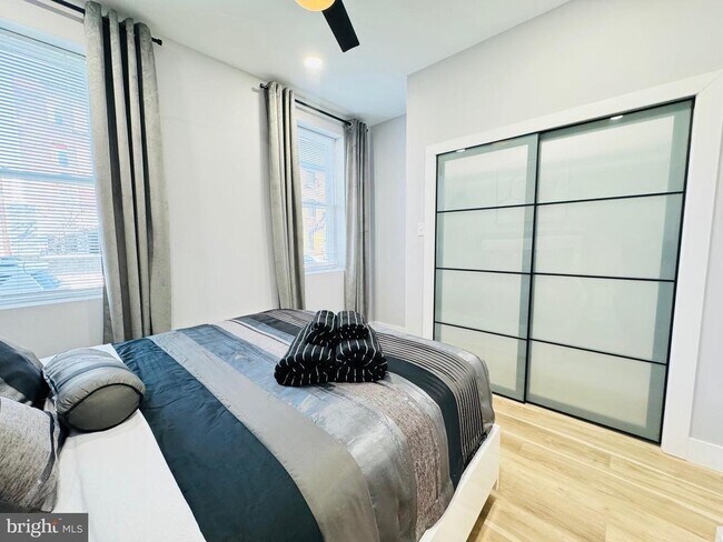 Building Photo - 1324 N 5th St