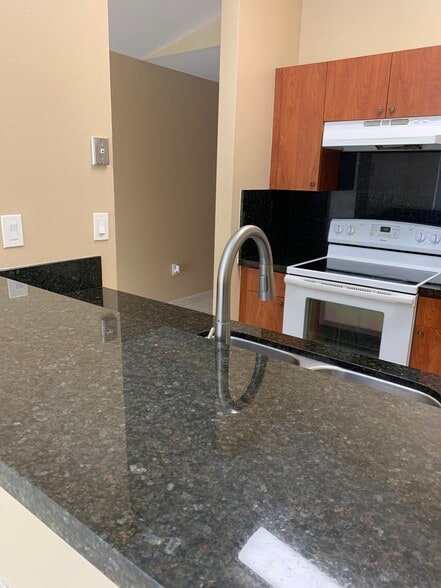 Kitchen-Snack Counter - 13566 SW 11th Ln