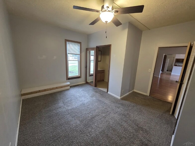 Building Photo - 3232 Court St