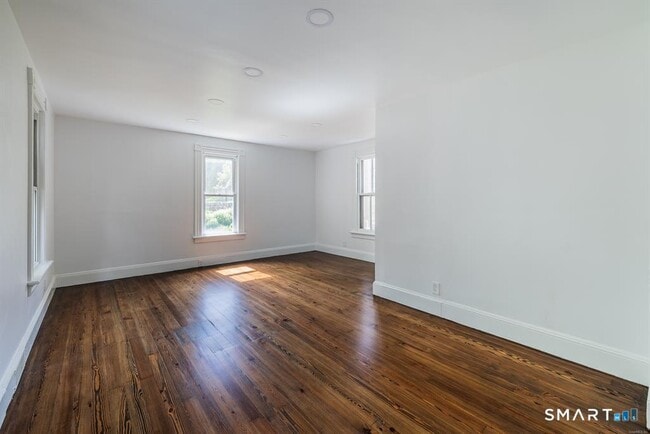 Building Photo - 106 Wooster St