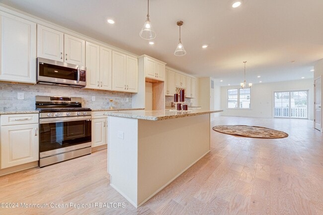 Building Photo - 8 Raritan Ave