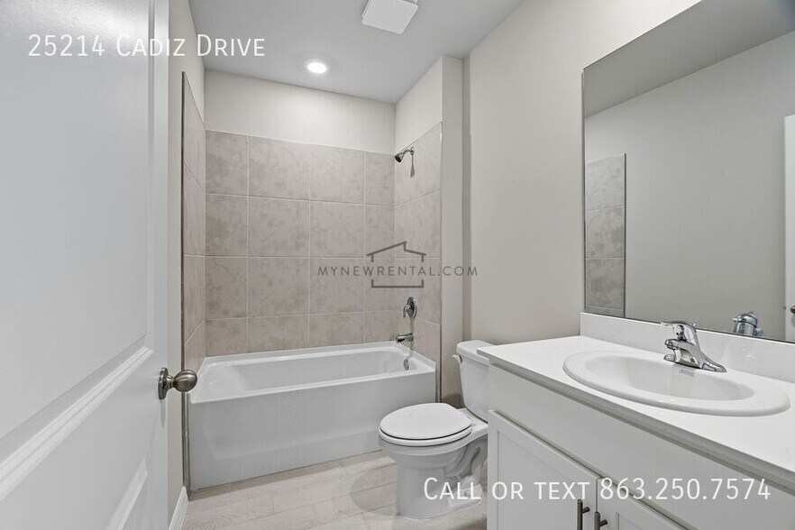 Building Photo - 25214 Cadiz Dr