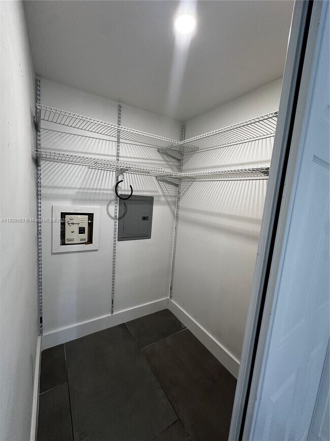 Building Photo - 30060 SW 157th Ave