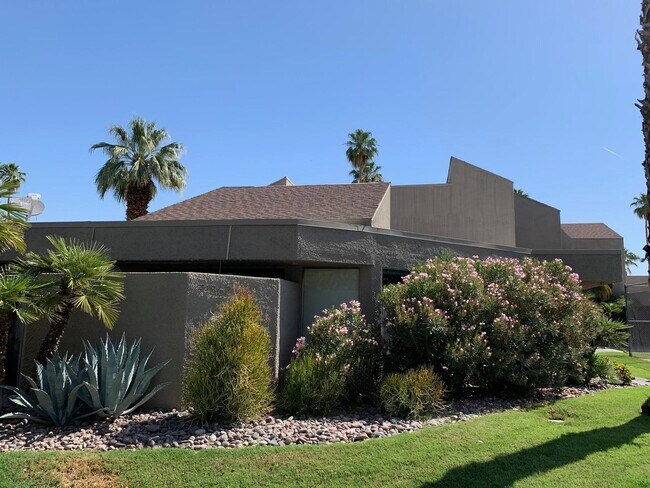 Building Photo - 71862 Eleanora Ln