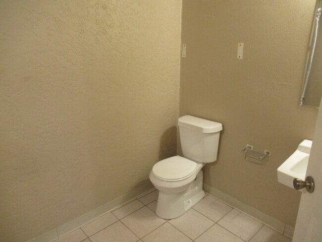 Building Photo - 221 Columbia Rd