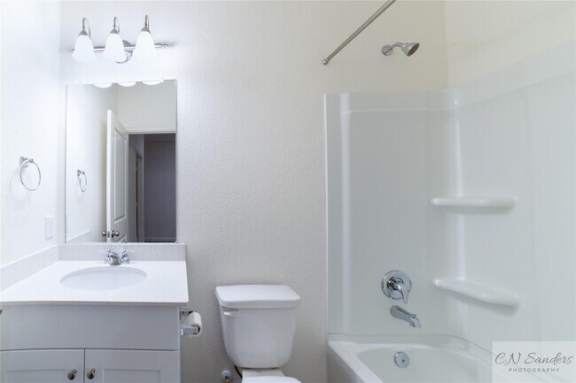 Building Photo - 4807 Highland Spgs Dr