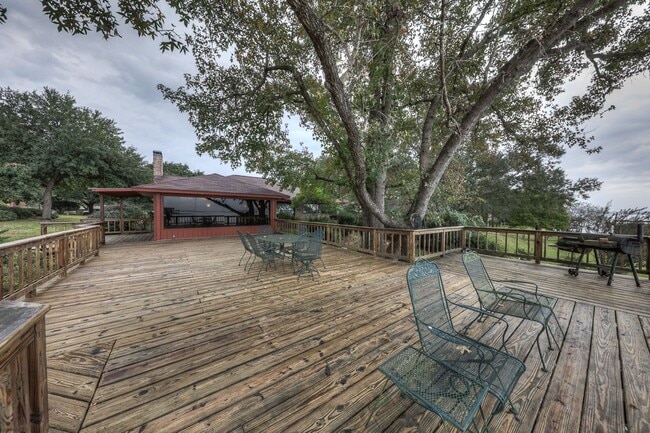 Building Photo - 10725 Joann St