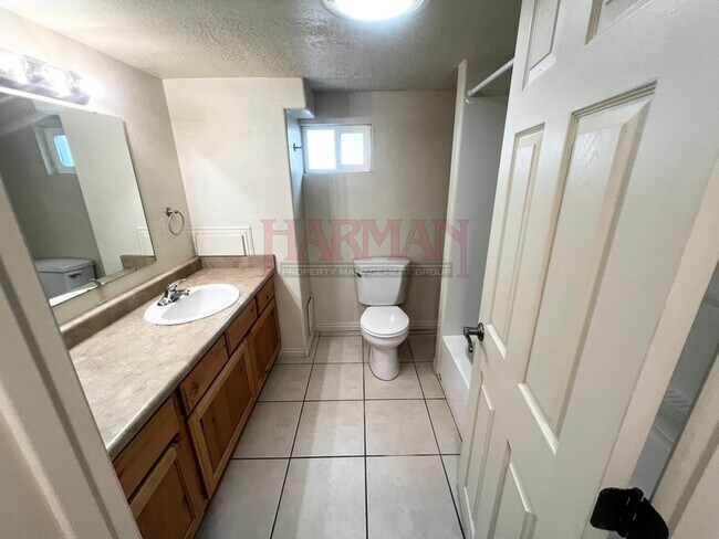 Building Photo - 268 S 900 W