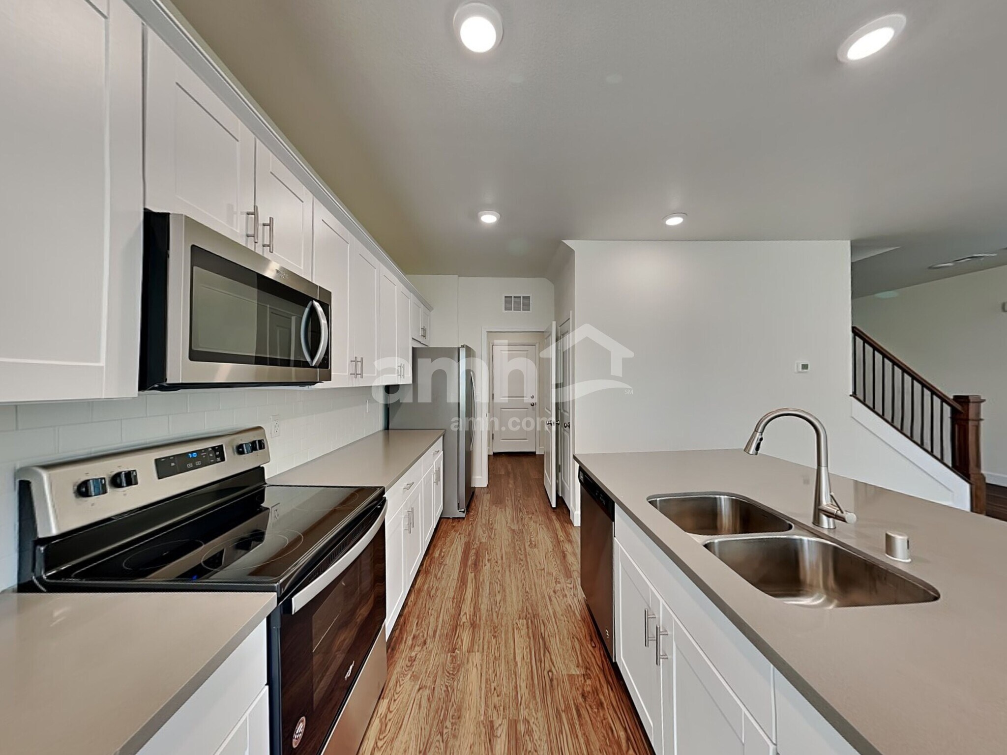 Building Photo - 1810 Macchia Ave