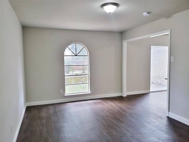 Building Photo - 1320 Iris Ln