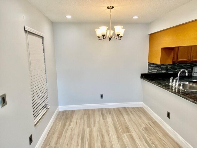 Building Photo - 6126 Curry Ford Rd