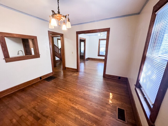 Building Photo - 307 Cascadilla St