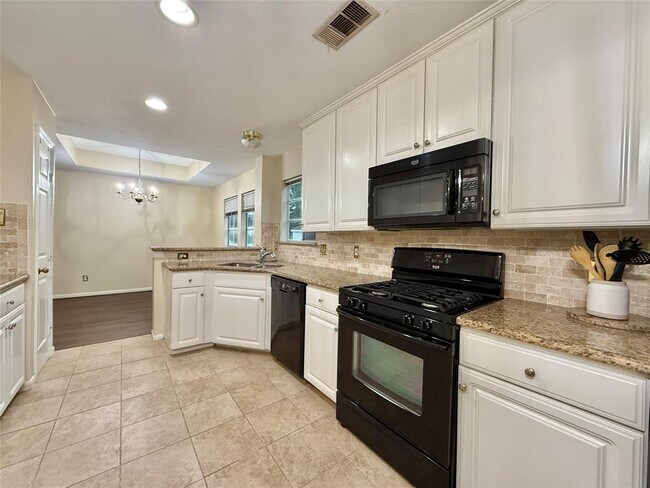 Building Photo - 105 S Spiral Vine Cir